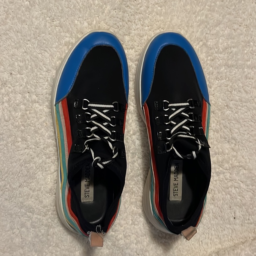 Steve Madden Women's Cavo Sneaker - Picture 6 of 8